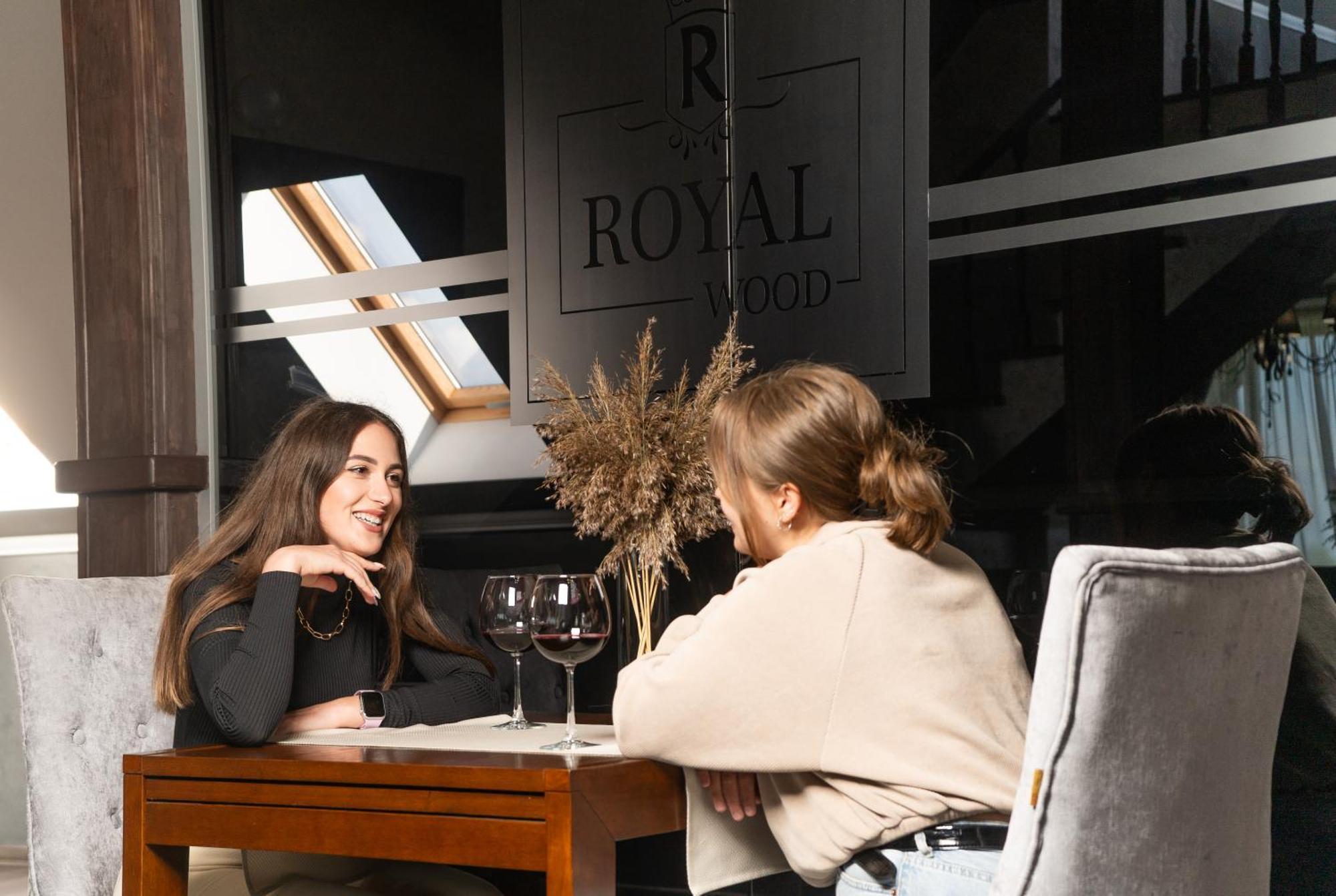 Royal Wood Hotel Rokytne  Kültér fotó